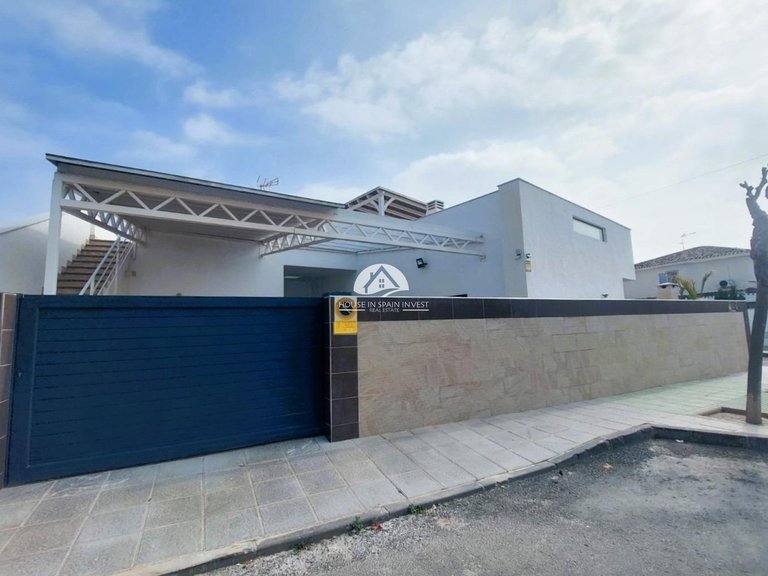 Villa for Sale in Torre de la Horadada Pilar De La Horadada, Alicante 43