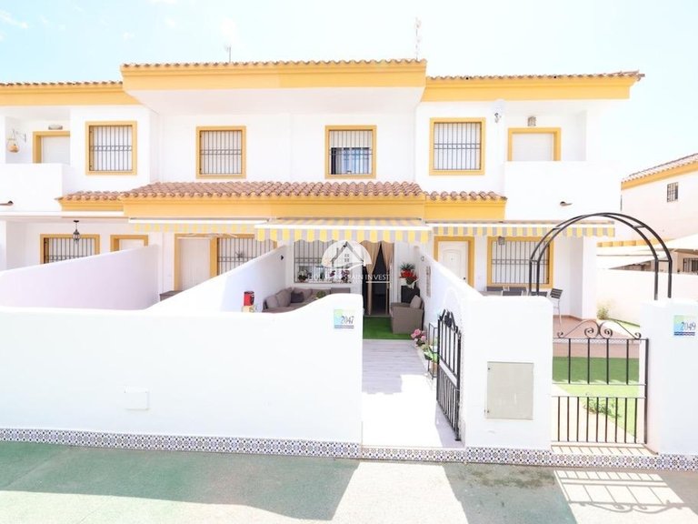 Town House for Sale in Torre de la Horadada Pilar De La Horadada, Alicante 1
