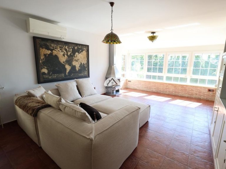 Villa for Sale in Villamartín - Las Filipinas Orihuela Costa, Alicante 5