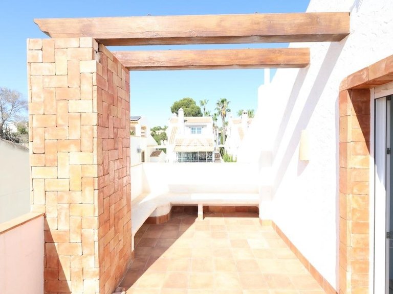 Villa for Sale in Villamartín - Las Filipinas Orihuela Costa, Alicante 24