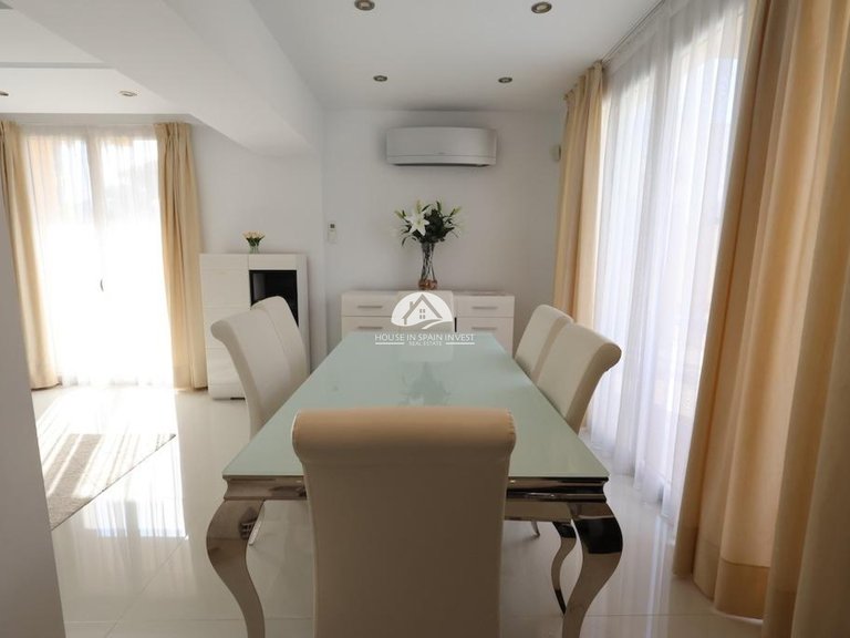 Villa for Sale in Cabo roig Orihuela Costa, Alicante 6