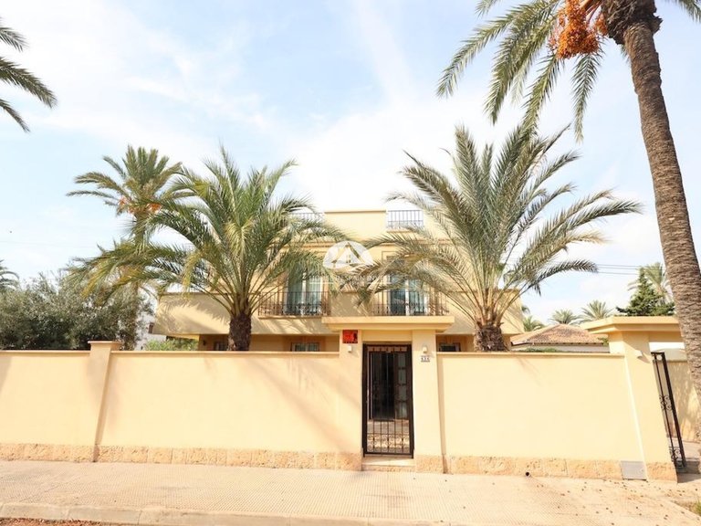 Villa for Sale in Cabo roig Orihuela Costa, Alicante 32