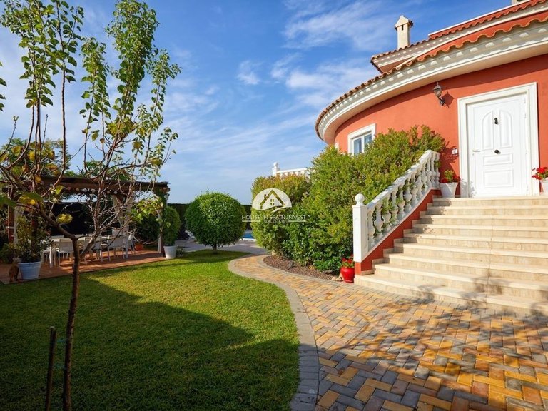 Villa for Sale in Rojales Rojales - Ciudad Quesada, Alicante 40