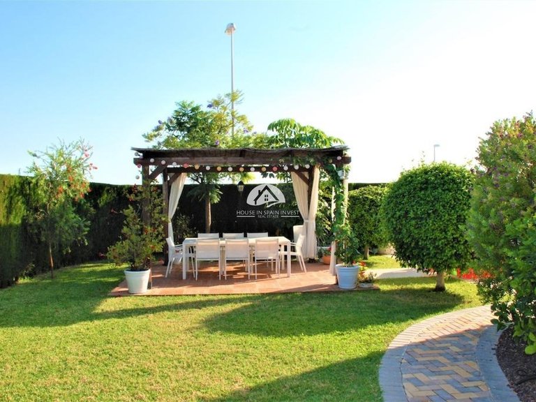 Villa for Sale in Rojales Rojales - Ciudad Quesada, Alicante 43