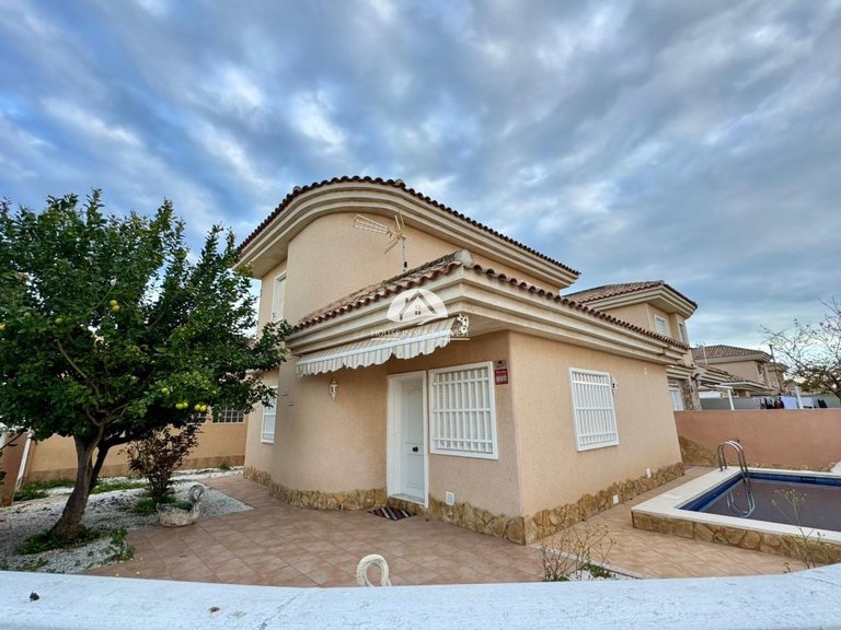 Villa for Sale in Los Balcones Torrevieja, Alicante 2