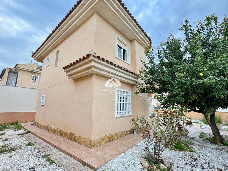 Villa for Sale in Los Balcones Torrevieja, Alicante 24
