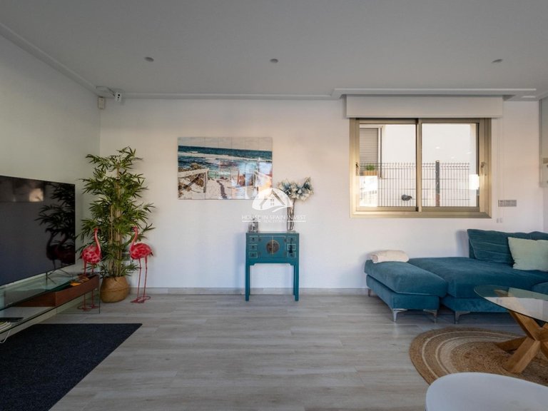 Villa for Sale in Villamartín - Las Filipinas Orihuela Costa, Alicante 2