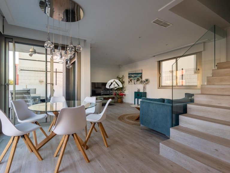 Villa for Sale in Villamartín - Las Filipinas Orihuela Costa, Alicante 4