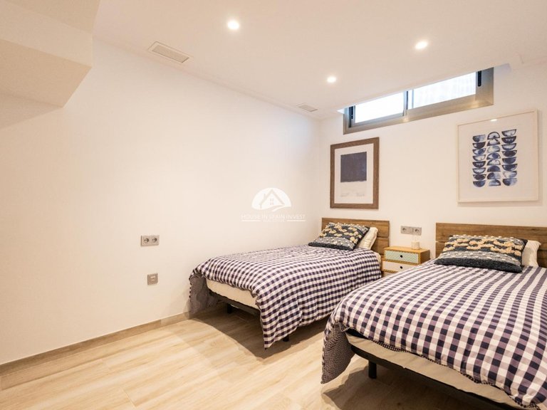 Villa for Sale in Villamartín - Las Filipinas Orihuela Costa, Alicante 9