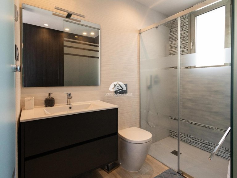 Villa for Sale in Villamartín - Las Filipinas Orihuela Costa, Alicante 11