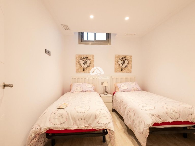 Villa for Sale in Villamartín - Las Filipinas Orihuela Costa, Alicante 12