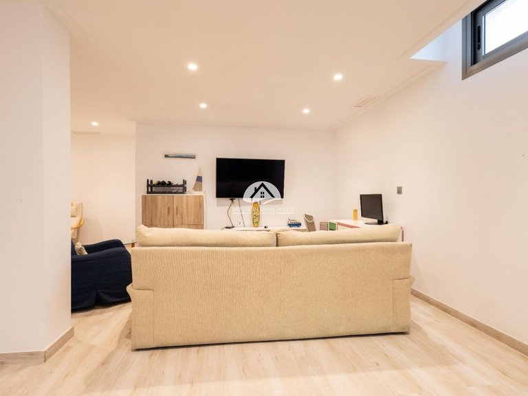 Villa for Sale in Villamartín - Las Filipinas Orihuela Costa, Alicante 23