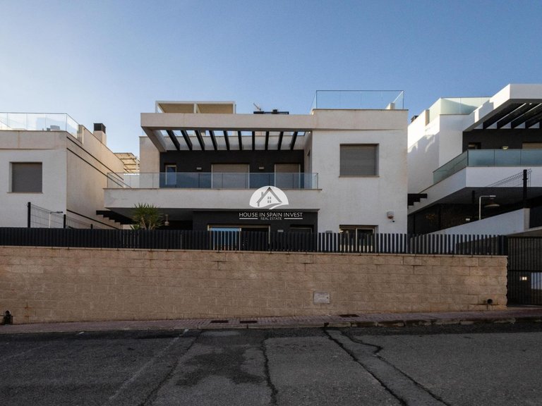 Villa for Sale in Villamartín - Las Filipinas Orihuela Costa, Alicante 31