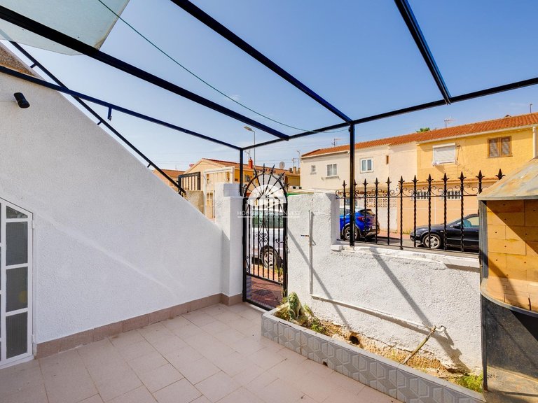 Apartment for Sale in El Acequión - Los Náufragos Torrevieja, Alicante 12