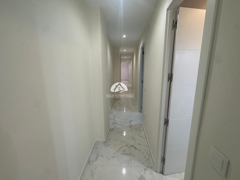 Apartment for Sale in Centro Torrevieja, Alicante 11