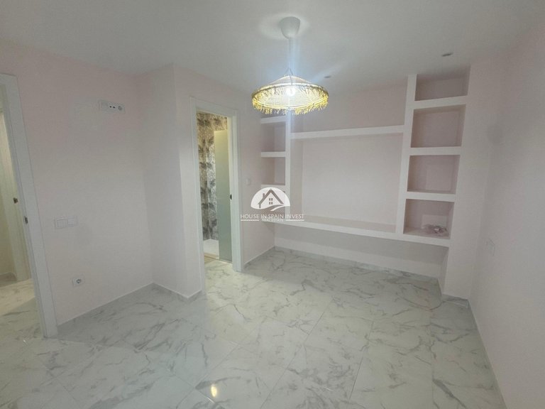 Apartment for Sale in Centro Torrevieja, Alicante 16