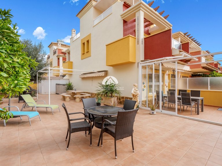 Town House for Sale in Villamartín - Las Filipinas Orihuela Costa, Alicante 1