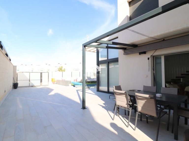 Villa for Sale in Lomas de Cabo Roig Orihuela Costa, Alicante 20