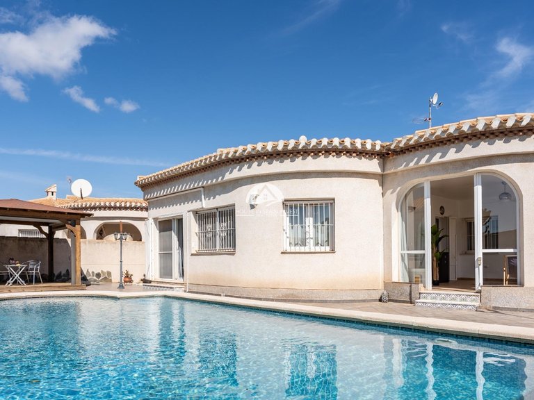 Villa for Sale in Playa Flamenca Orihuela Costa, Alicante 18