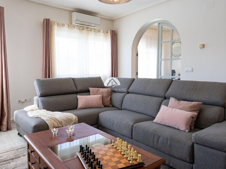 Villa for Sale in Playa Flamenca Orihuela Costa, Alicante 29