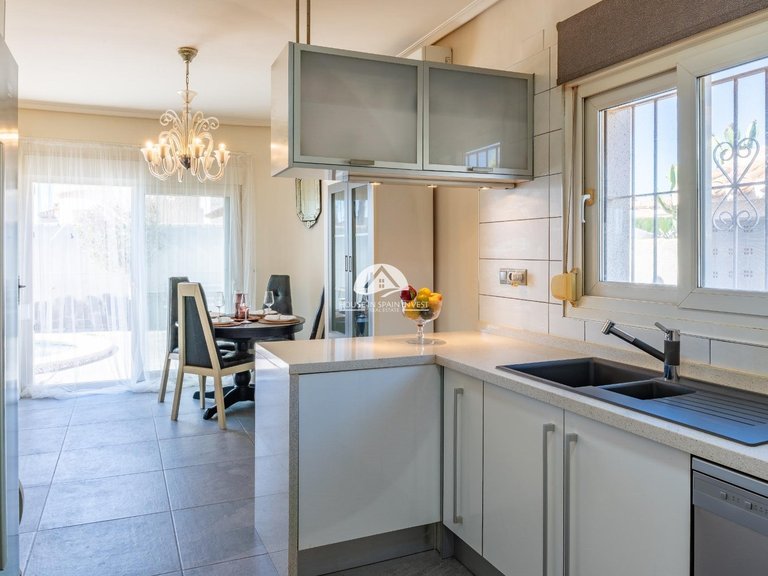 Villa for Sale in Playa Flamenca Orihuela Costa, Alicante 32