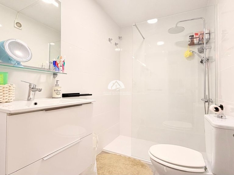 Apartment for Sale in Centro Torrevieja, Alicante 6