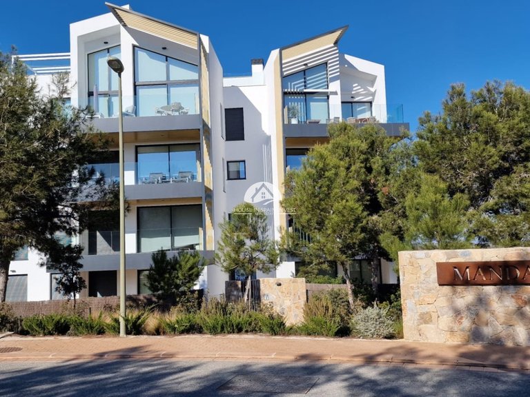 Apartment for Sale in Las Colinas Golf Orihuela Costa, Alicante 1