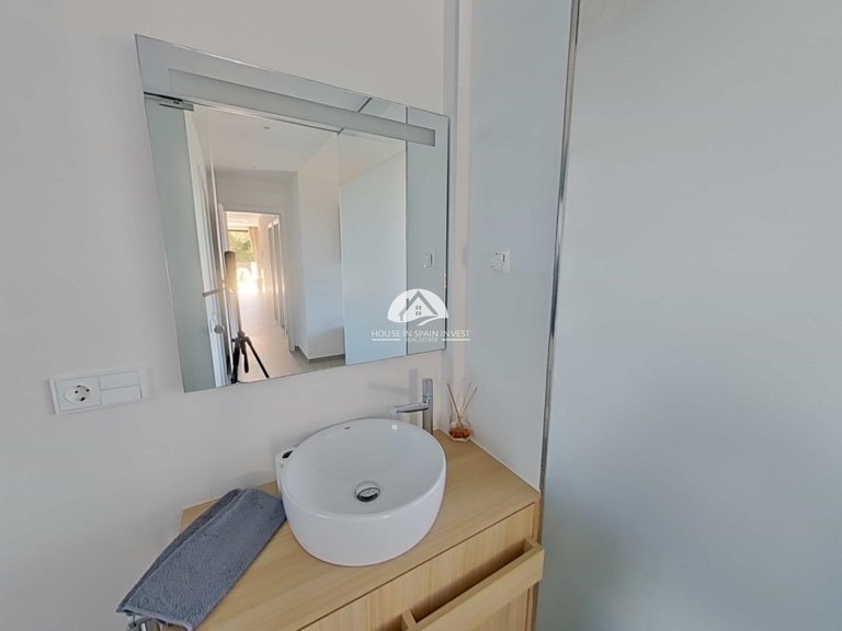 Apartment for Sale in Las Colinas Golf Orihuela Costa, Alicante 21