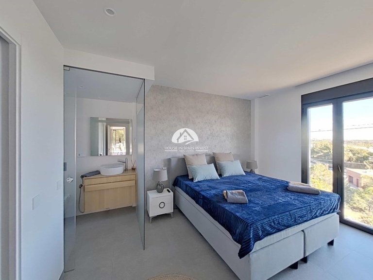 Apartment for Sale in Las Colinas Golf Orihuela Costa, Alicante 25