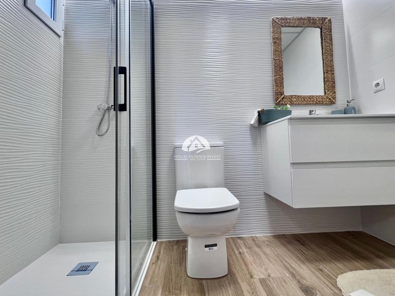 Apartment for Sale in Punta Prima Torrevieja, Alicante 30