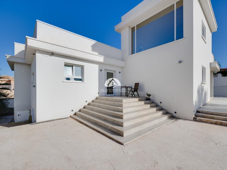 Villa for Sale in Ciudad Quesada Rojales - Ciudad Quesada, Alicante 5
