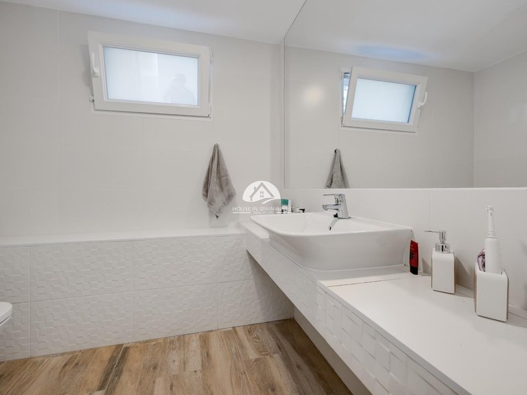 Villa for Sale in Ciudad Quesada Rojales - Ciudad Quesada, Alicante 40