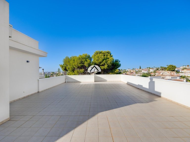 Villa for Sale in Ciudad Quesada Rojales - Ciudad Quesada, Alicante 44
