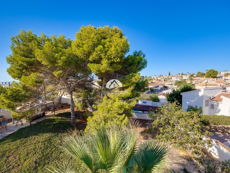 Villa for Sale in Ciudad Quesada Rojales - Ciudad Quesada, Alicante 47