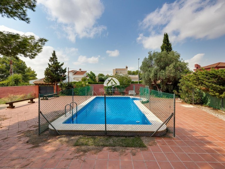 Villa for Sale in Ciudad de las comunicaciones San Miguel De Salinas, Alicante 11