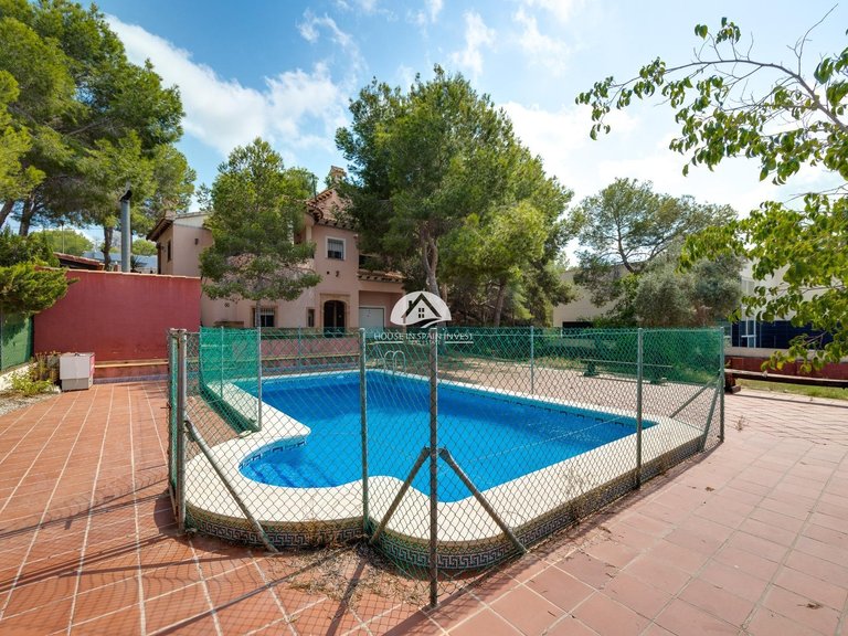 Villa for Sale in Ciudad de las comunicaciones San Miguel De Salinas, Alicante 12