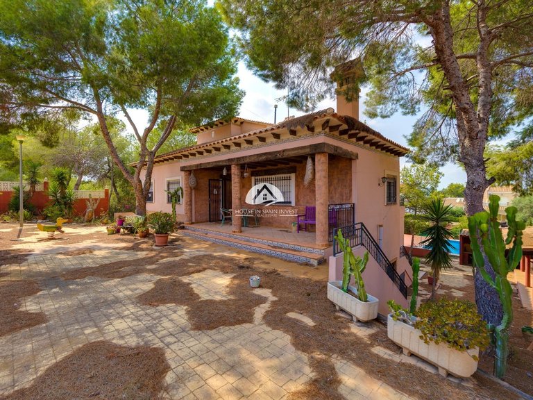 Villa for Sale in Ciudad de las comunicaciones San Miguel De Salinas, Alicante 1