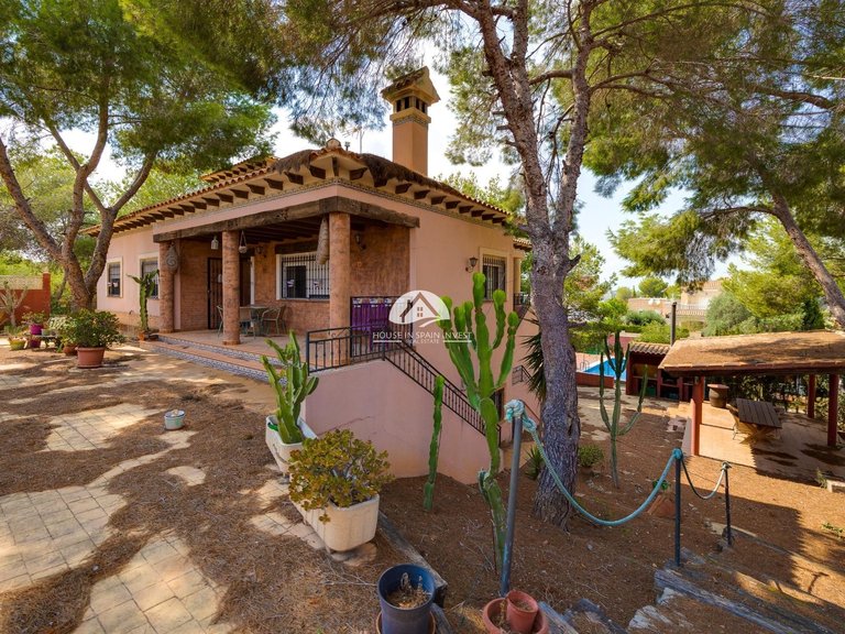 Villa for Sale in Ciudad de las comunicaciones San Miguel De Salinas, Alicante 18