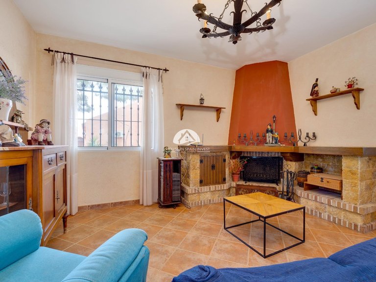 Villa for Sale in Ciudad de las comunicaciones San Miguel De Salinas, Alicante 28