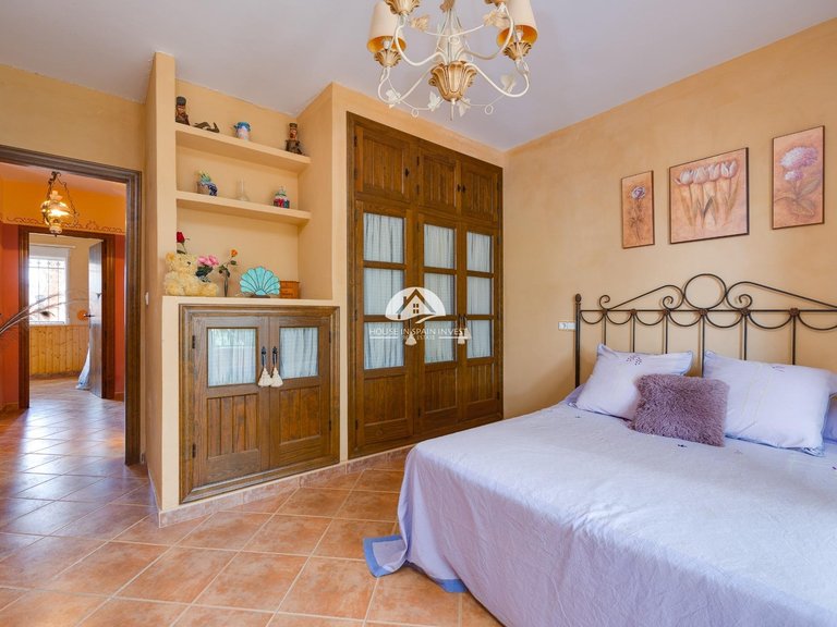 Villa for Sale in Ciudad de las comunicaciones San Miguel De Salinas, Alicante 43