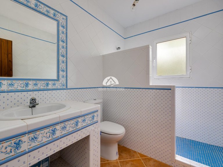 Villa for Sale in Ciudad de las comunicaciones San Miguel De Salinas, Alicante 45