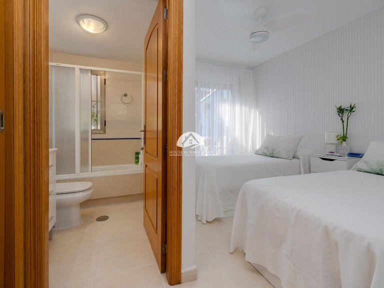 Penthouse for Sale in Playa de los Locos Torrevieja, Alicante 23