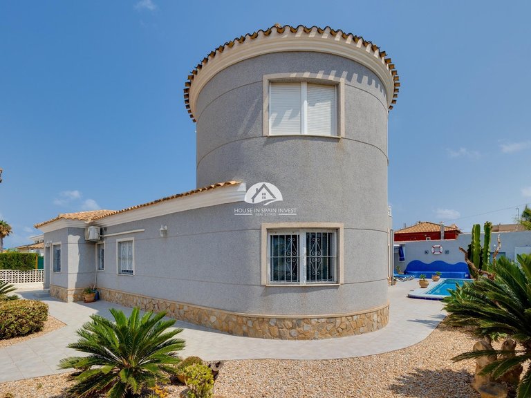 Villa for Sale in Cabo Roig - La Regia Orihuela Costa, Alicante 12