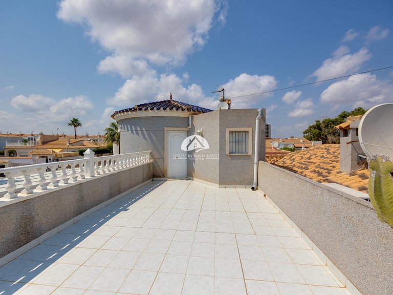 Villa for Sale in Cabo Roig - La Regia Orihuela Costa, Alicante 24