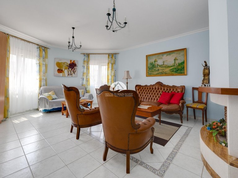 Villa for Sale in Cabo Roig - La Regia Orihuela Costa, Alicante 40
