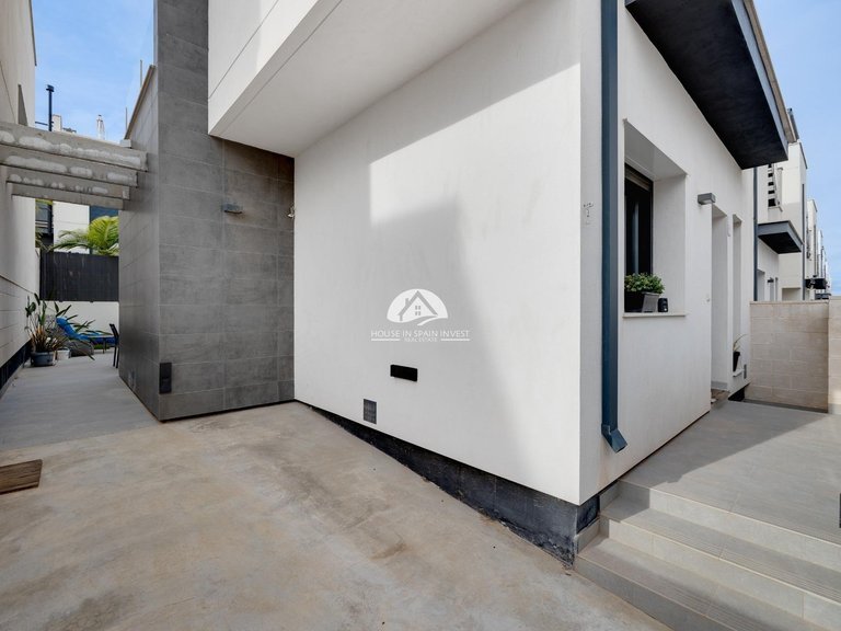 Villa for Sale in Villamartín - Las Filipinas Orihuela Costa, Alicante 6