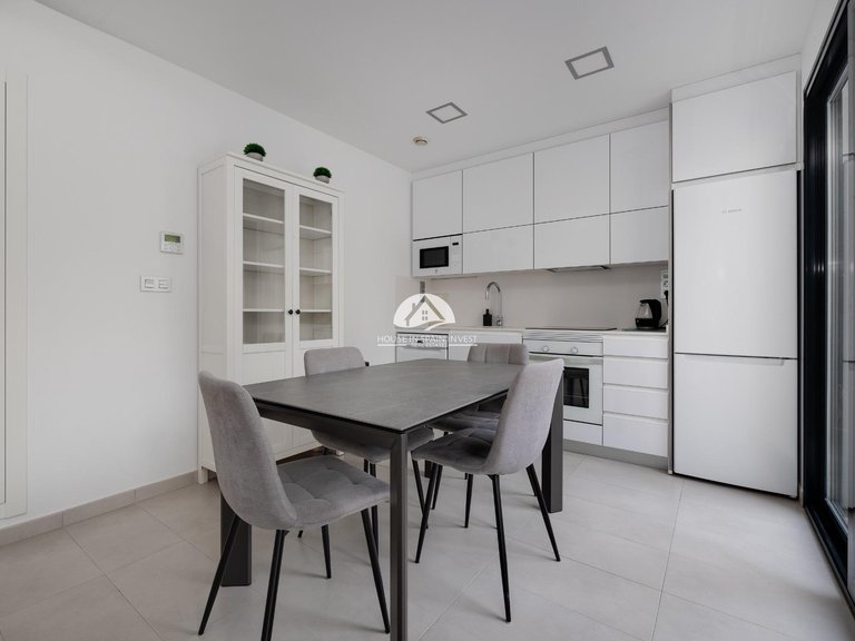 Villa for Sale in Villamartín - Las Filipinas Orihuela Costa, Alicante 11