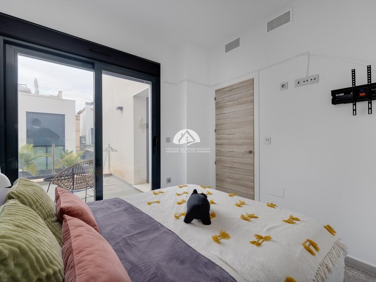 Villa for Sale in Villamartín - Las Filipinas Orihuela Costa, Alicante 32