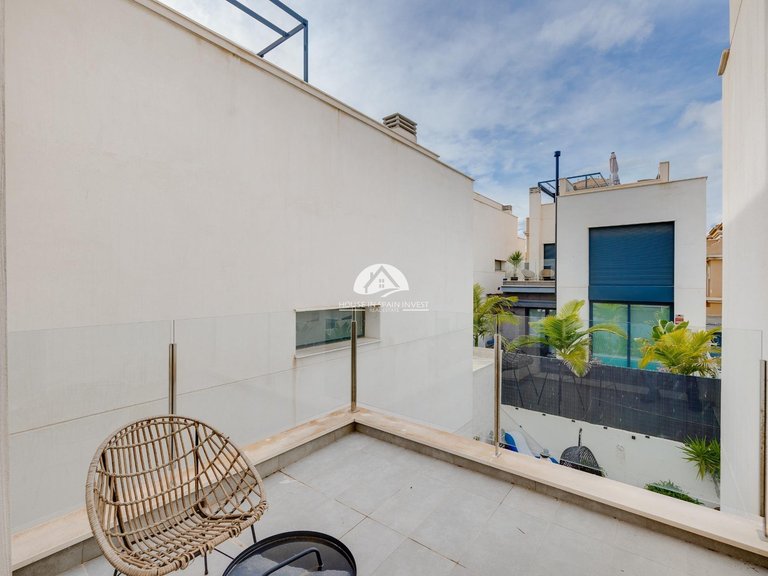 Villa for Sale in Villamartín - Las Filipinas Orihuela Costa, Alicante 34