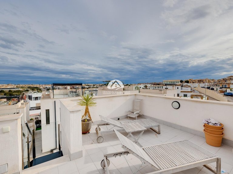 Villa for Sale in Villamartín - Las Filipinas Orihuela Costa, Alicante 36